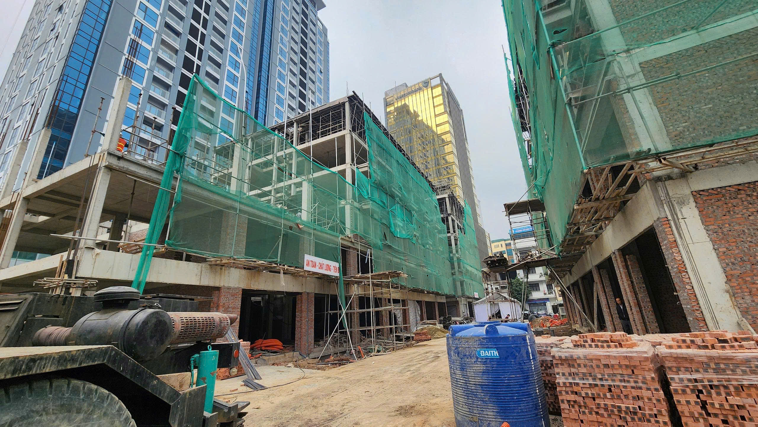 z7406711381897_8a296deb8a997192fc7c9b79d52e12a1